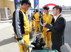什么样的汽修学校，最适合初中生？