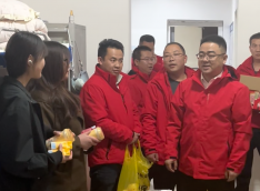 春暖迎新，暖意入心｜甘肃万通校长带队走访宿舍慰问2026级新生